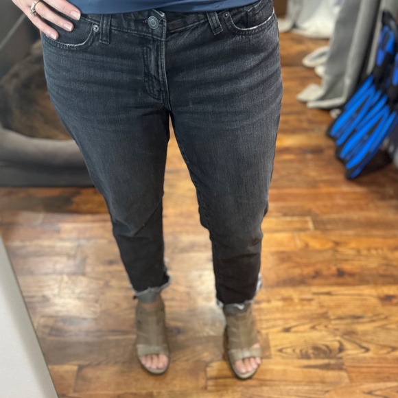 Gap Boyfriend Jeans Mid-Rise + FREE GIFT - Picture 2 of 16